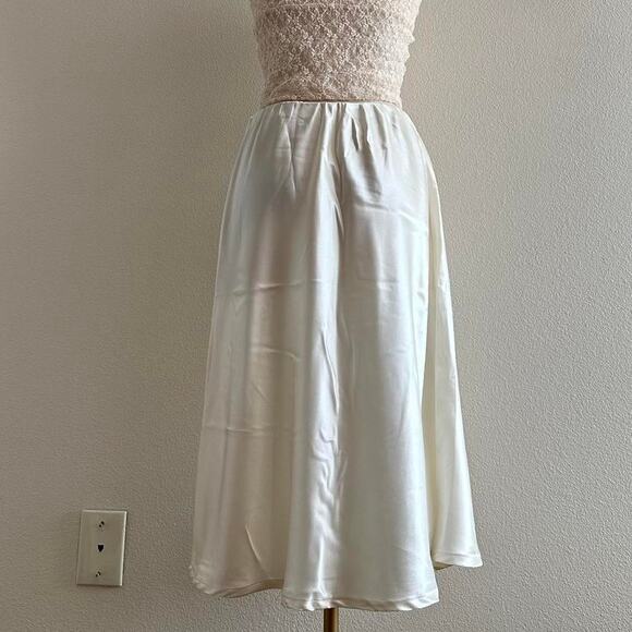 handmade ivory satin midi skirt - Picture 4 of 9